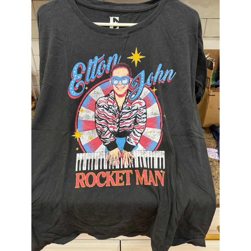 Elton John Rocket Man Graphic T-Shirt Black XL 100% Cotton Short Sleeve Tee